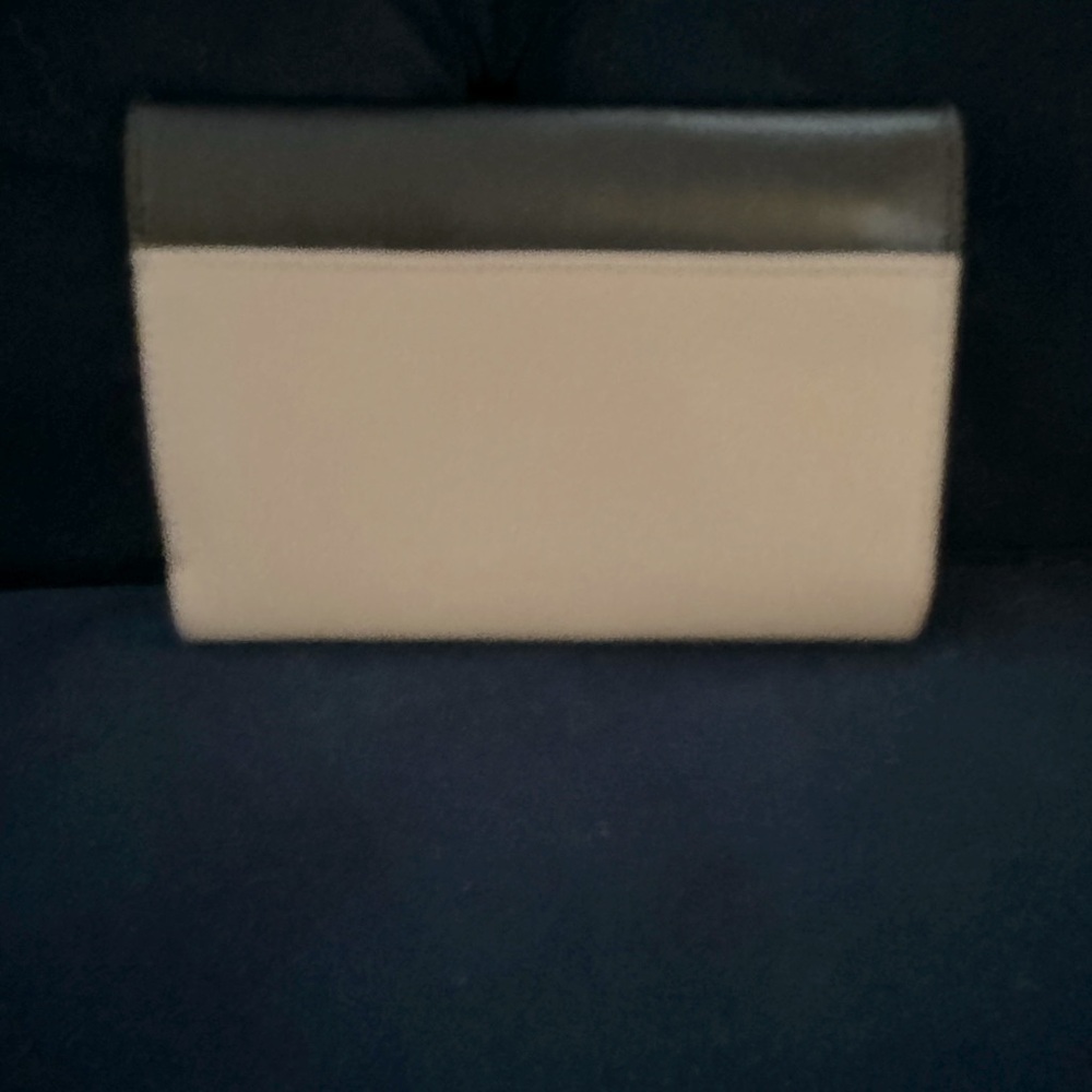 Kate Spade wallet. Like new only used once. - Picture 2 of 6